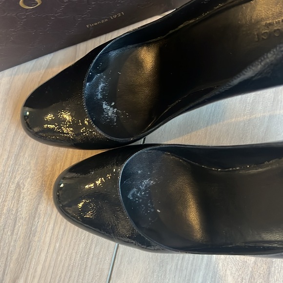 Gucci Black Patent Leather Wedge Round Toe Pumps Size 40 - Picture 3 of 11